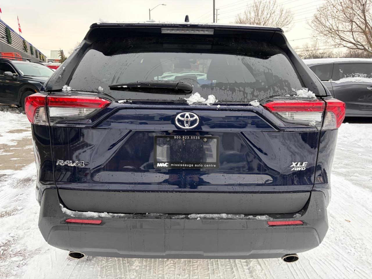 2024 Toyota RAV4 XLE Photo3