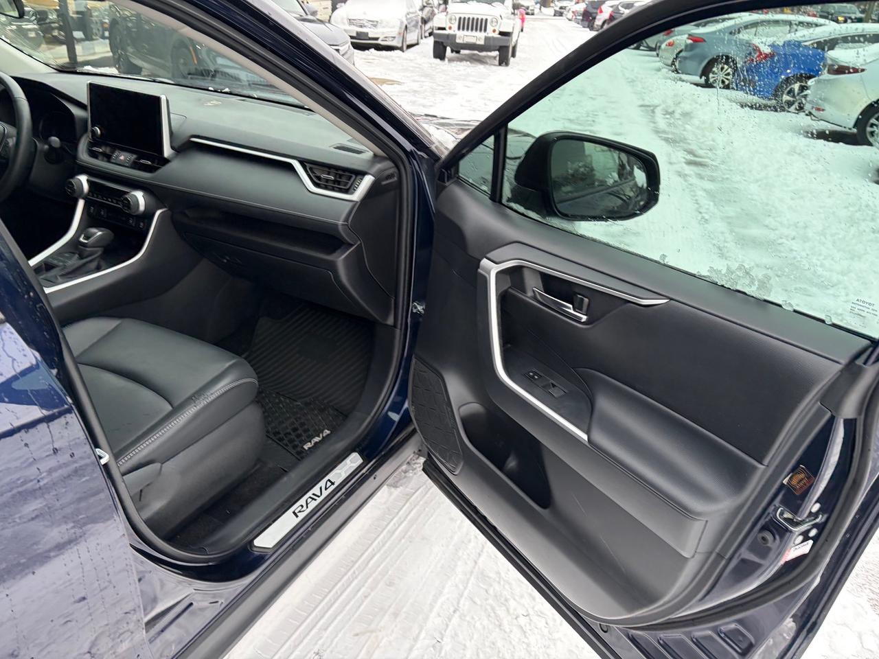 2024 Toyota RAV4 XLE Photo