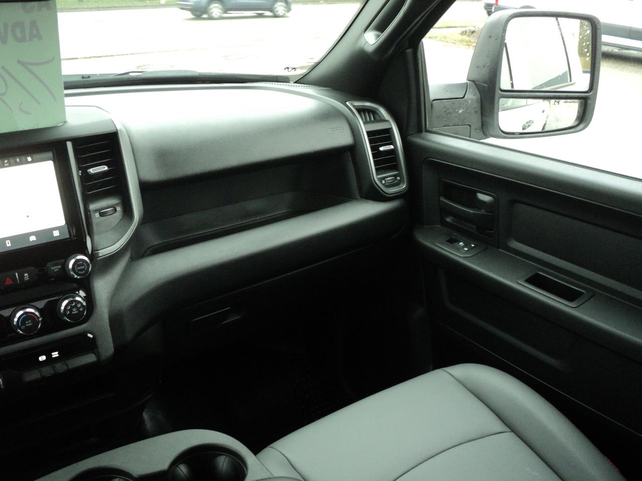 2025 RAM 3500 Tradesman CrewCab 4x4 6.7L6cylTurboDiesel 8' Box Photo