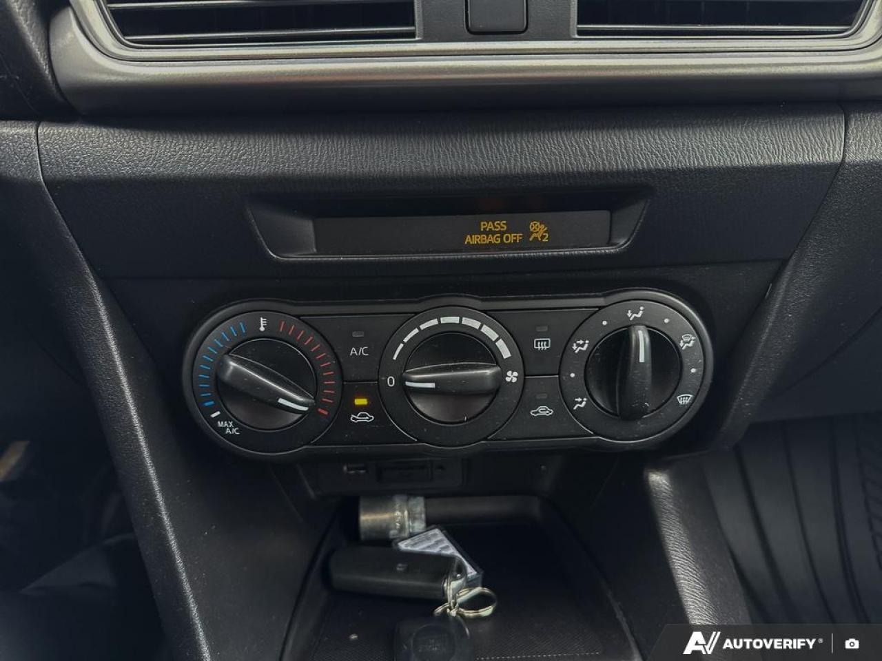 2018 Mazda MAZDA3 GX / NO ACCIDENTS / HATCH / MANUAL / BLUETOOTH Photo