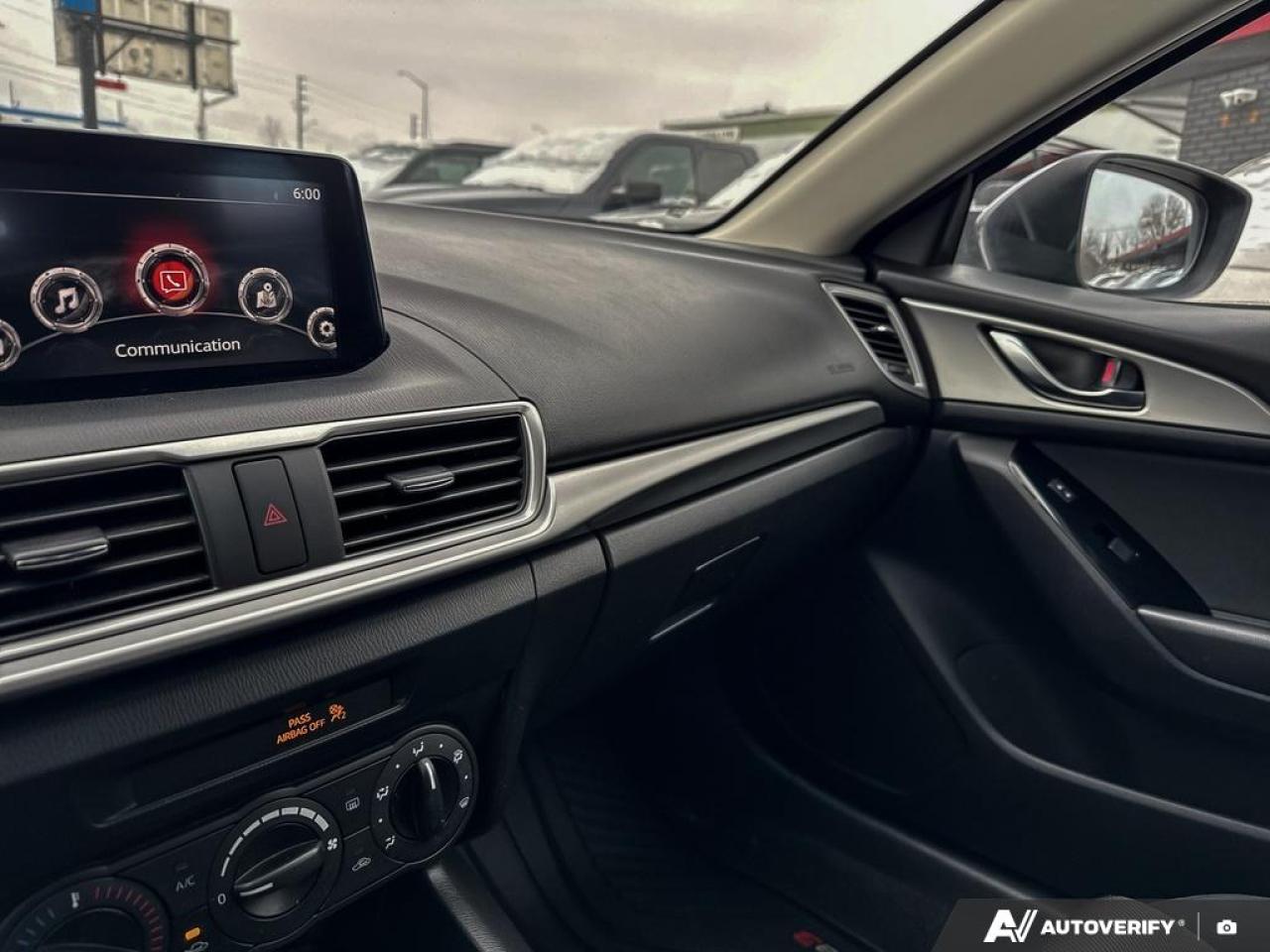 2018 Mazda MAZDA3 GX / NO ACCIDENTS / HATCH / MANUAL / BLUETOOTH Photo