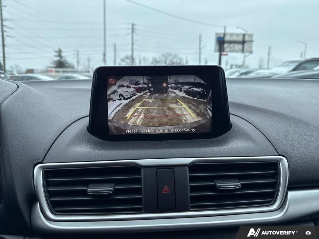 2018 Mazda MAZDA3 GX / NO ACCIDENTS / HATCH / MANUAL / BLUETOOTH Photo