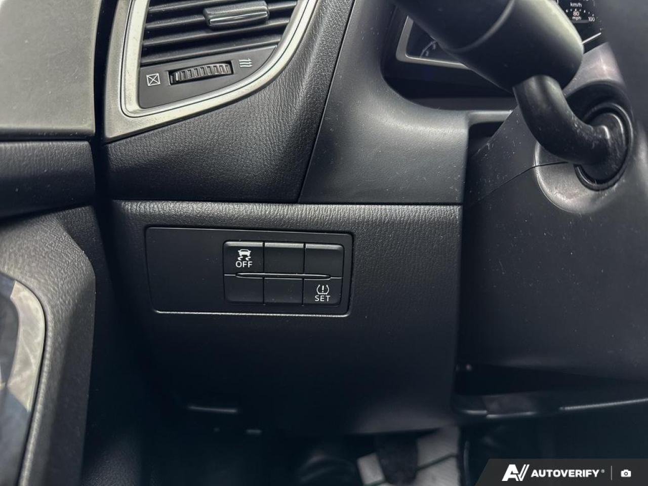 2018 Mazda MAZDA3 GX / NO ACCIDENTS / HATCH / MANUAL / BLUETOOTH Photo