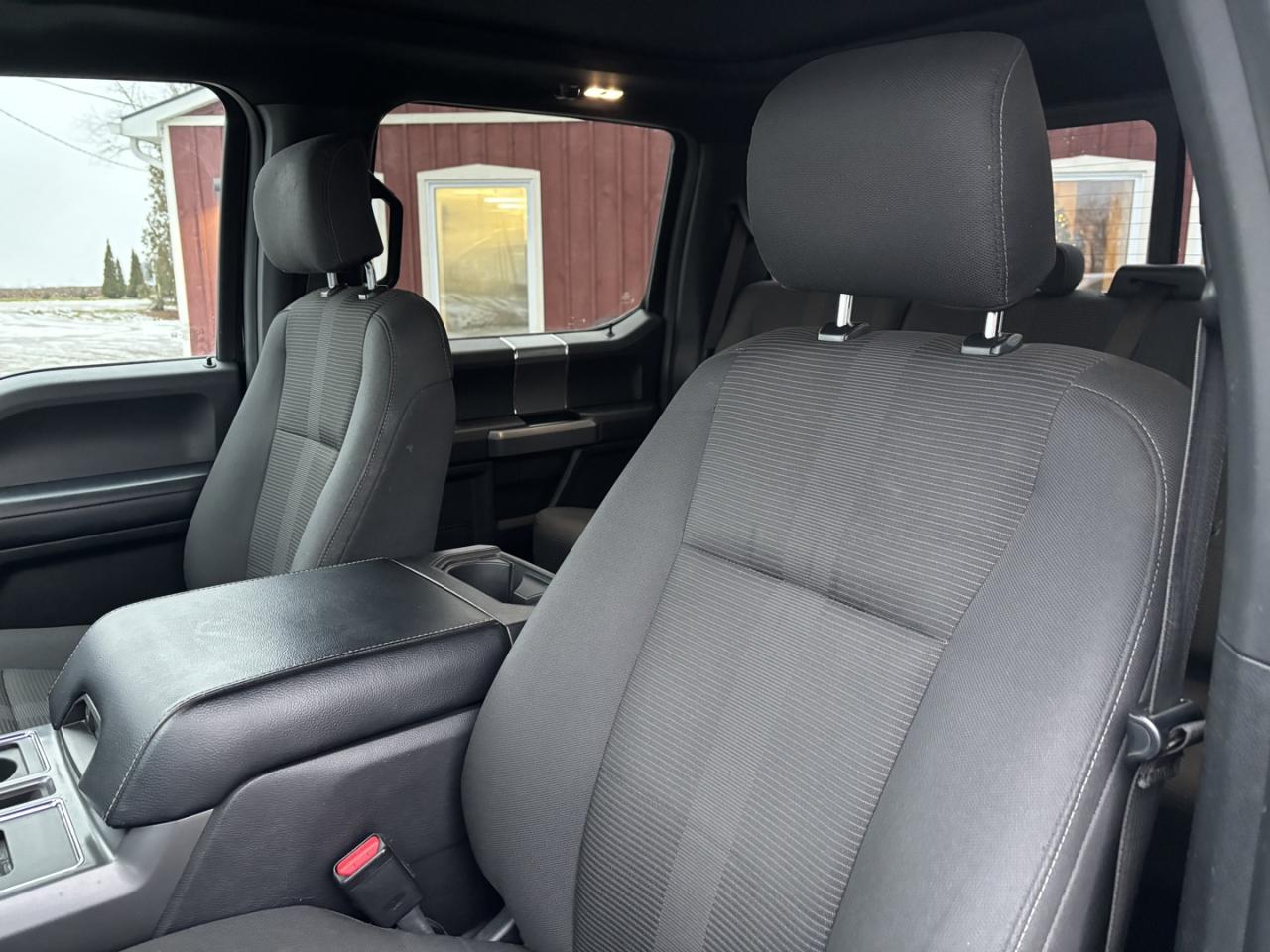 2016 Ford F-150 XLT Photo