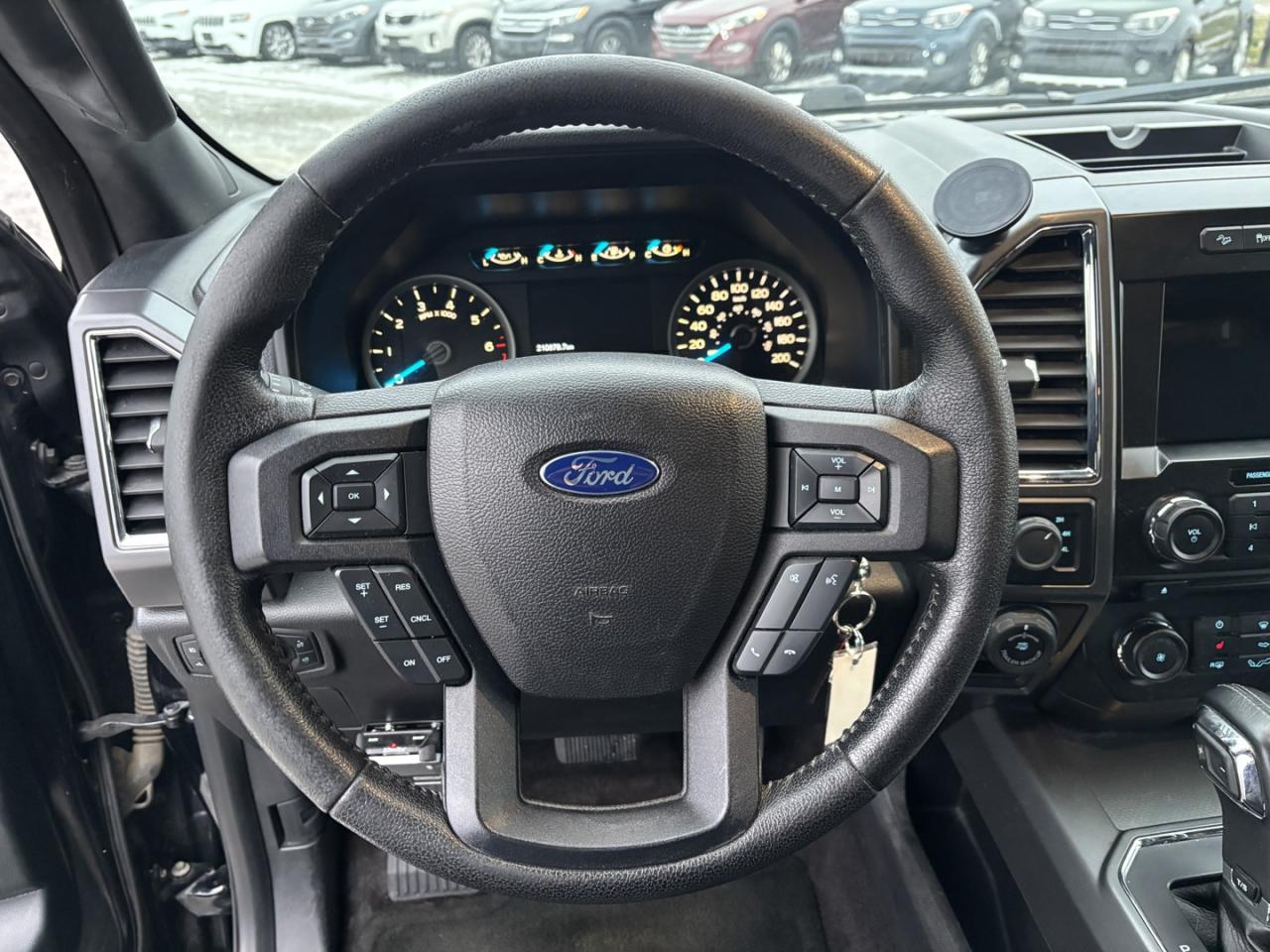 2016 Ford F-150 XLT Photo