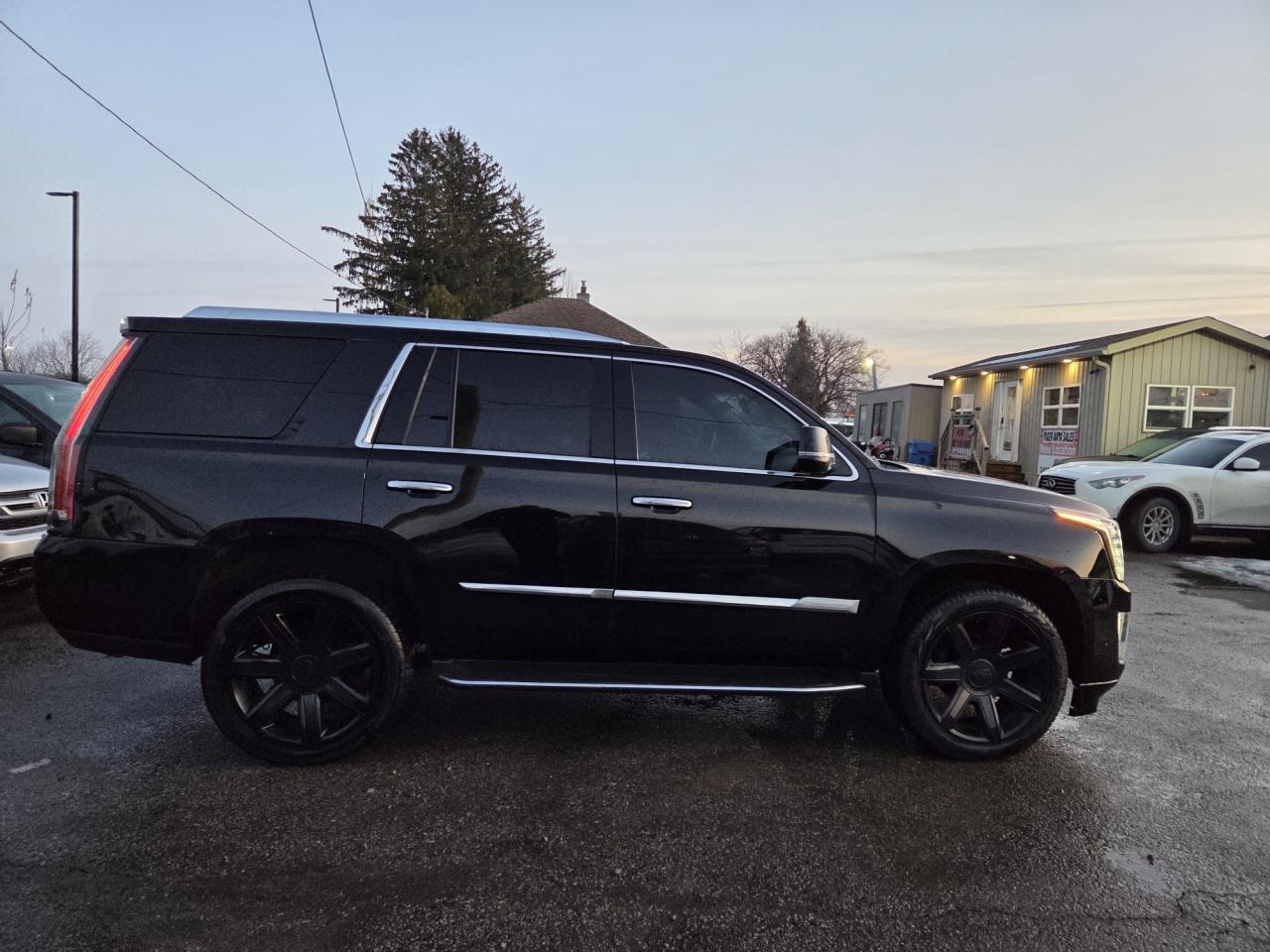 2016 Cadillac Escalade PREMIUM, SHORT BASE, NAVI, DVD, AS IS SPECIAL Photo