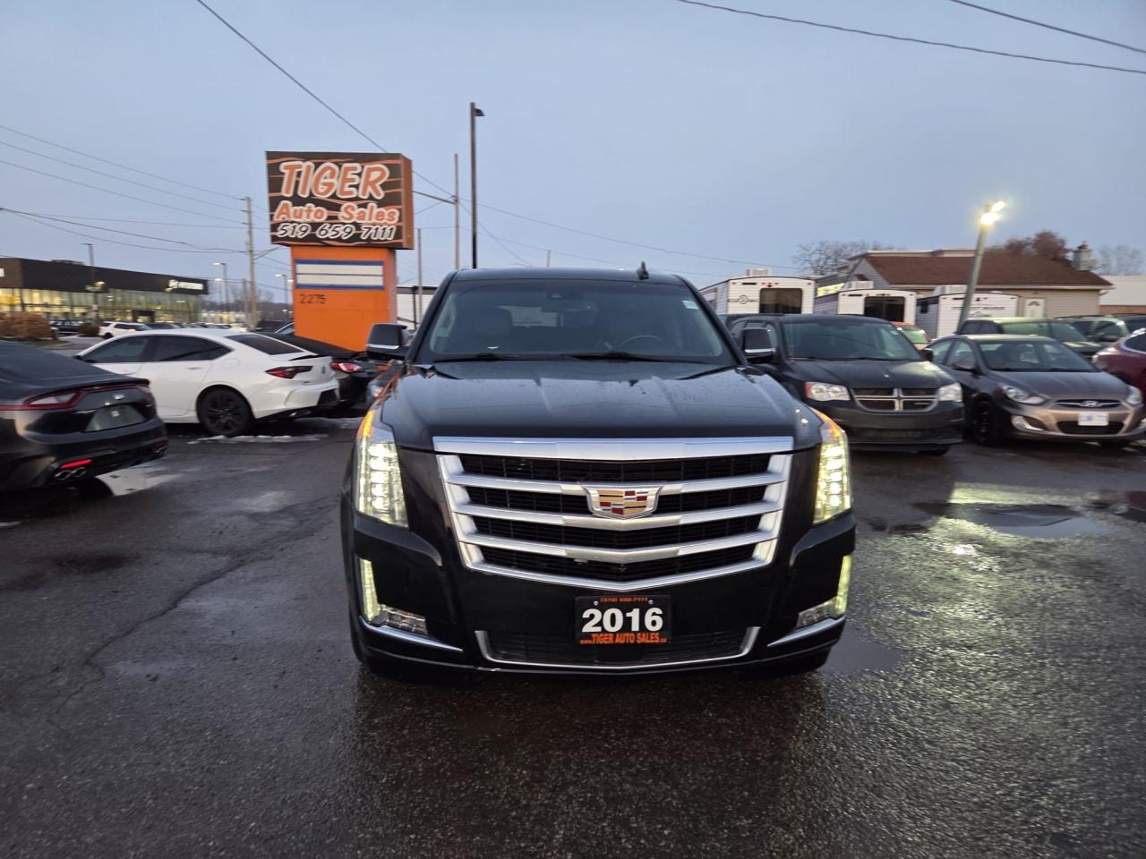 2016 Cadillac Escalade PREMIUM, SHORT BASE, NAVI, DVD, AS IS SPECIAL Photo