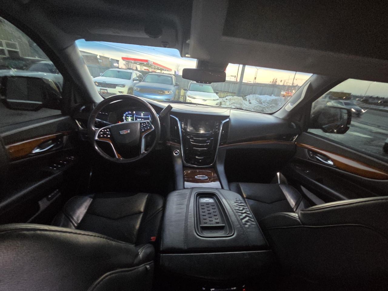 2016 Cadillac Escalade PREMIUM, SHORT BASE, NAVI, DVD, AS IS SPECIAL Photo