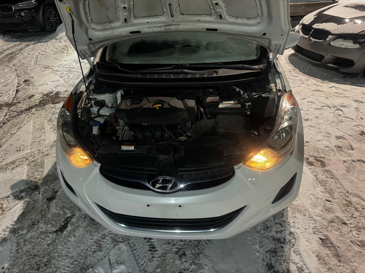 2011 Hyundai Elantra GL Photo2