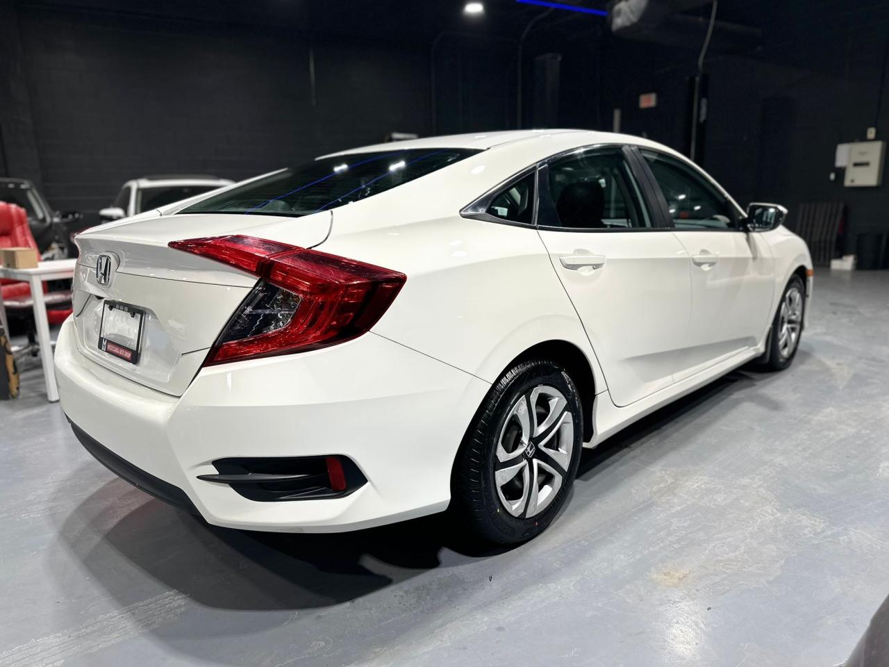 2016 Honda Civic LX Photo4