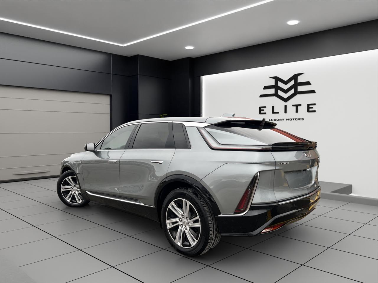 2024 Cadillac LYRIQ TECH - 12,000KMS - LEATHER - REVERSE CAMERA !!! Photo4