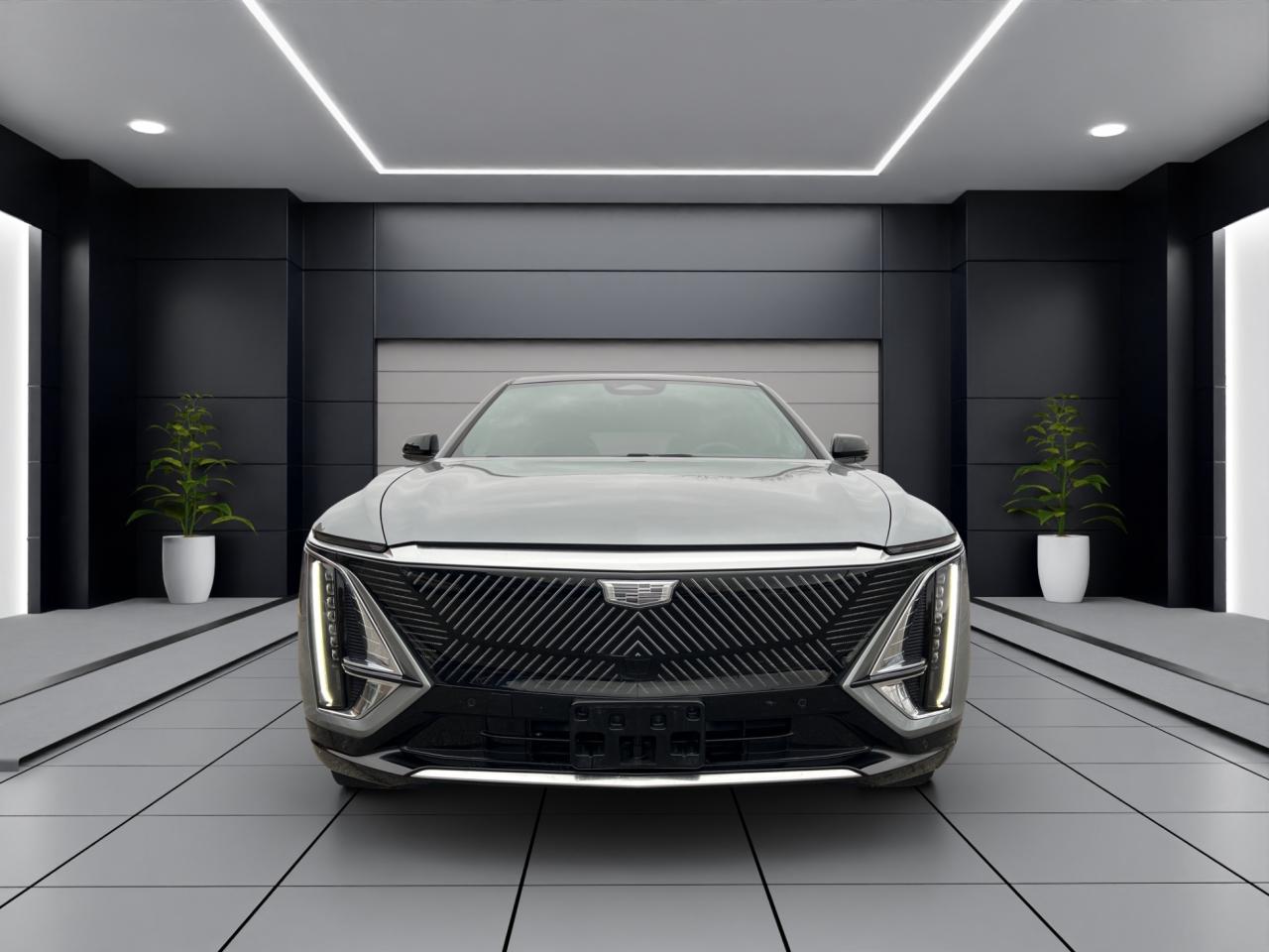 2024 Cadillac LYRIQ TECH - 12,000KMS - LEATHER - REVERSE CAMERA !!! Photo1