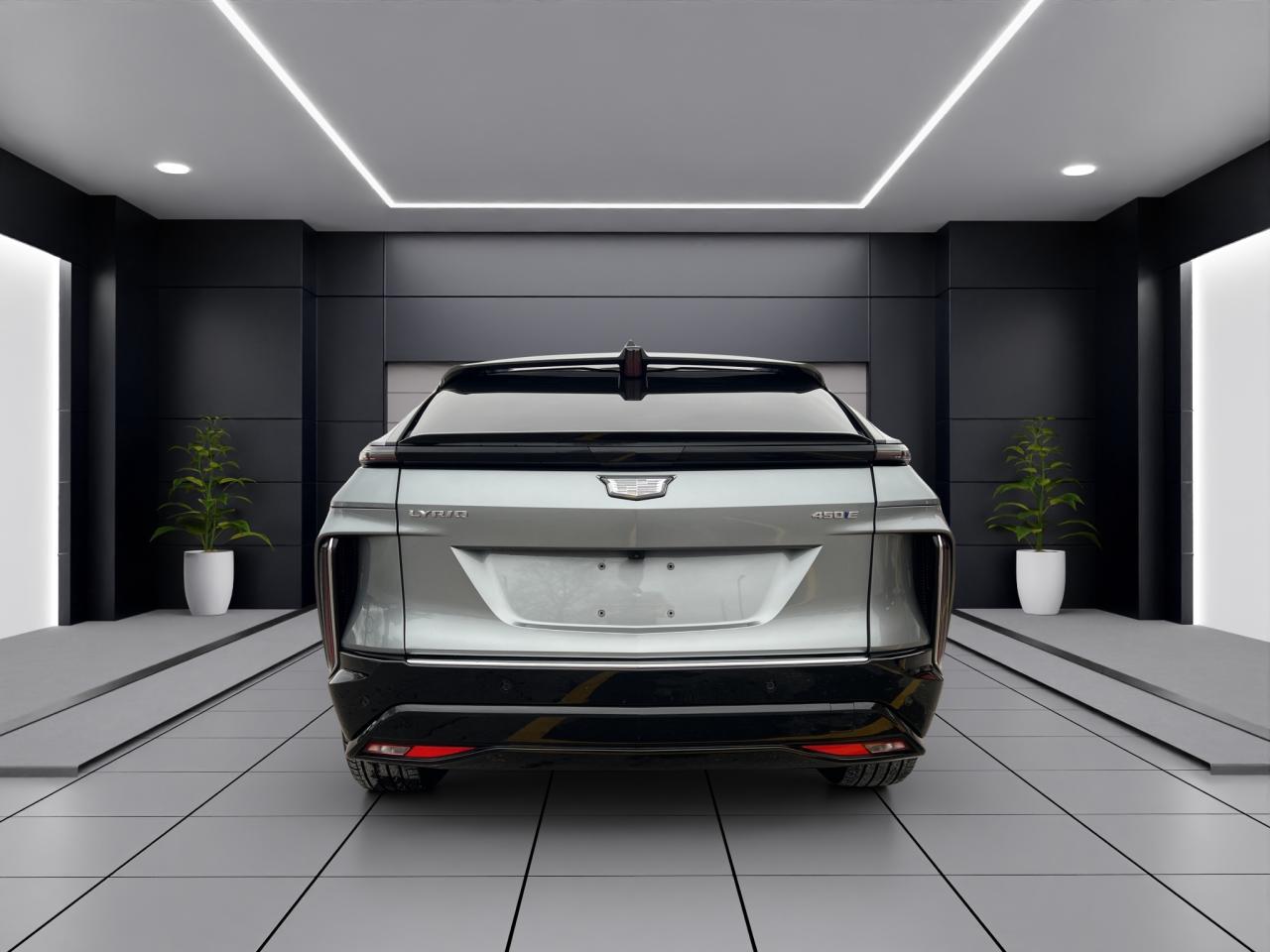 2024 Cadillac LYRIQ TECH - 12,000KMS - LEATHER - REVERSE CAMERA !!! Photo