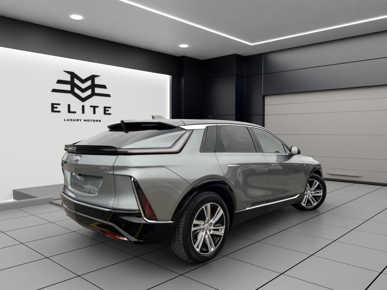 2024 Cadillac LYRIQ TECH - 12,000KMS - LEATHER - REVERSE CAMERA !!! Photo