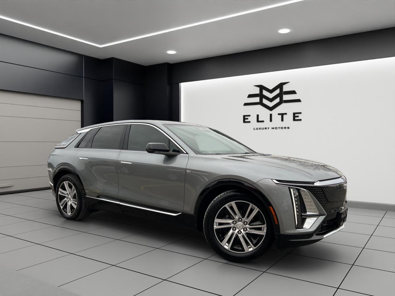 2024 Cadillac LYRIQ TECH - 12,000KMS - LEATHER - REVERSE CAMERA !!! Photo