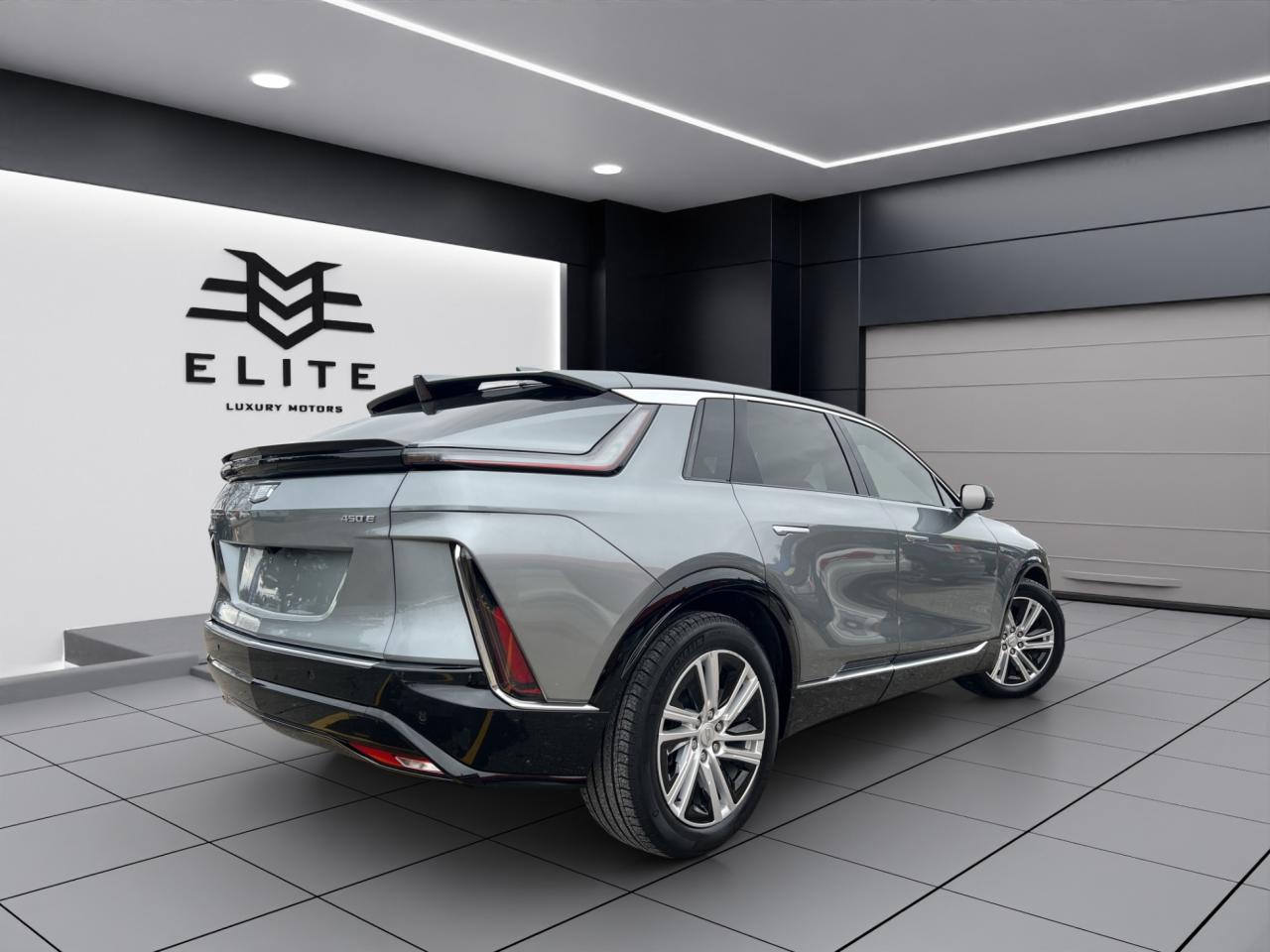 2024 Cadillac LYRIQ TECH - 12,000KMS - LEATHER - REVERSE CAMERA !!! Photo