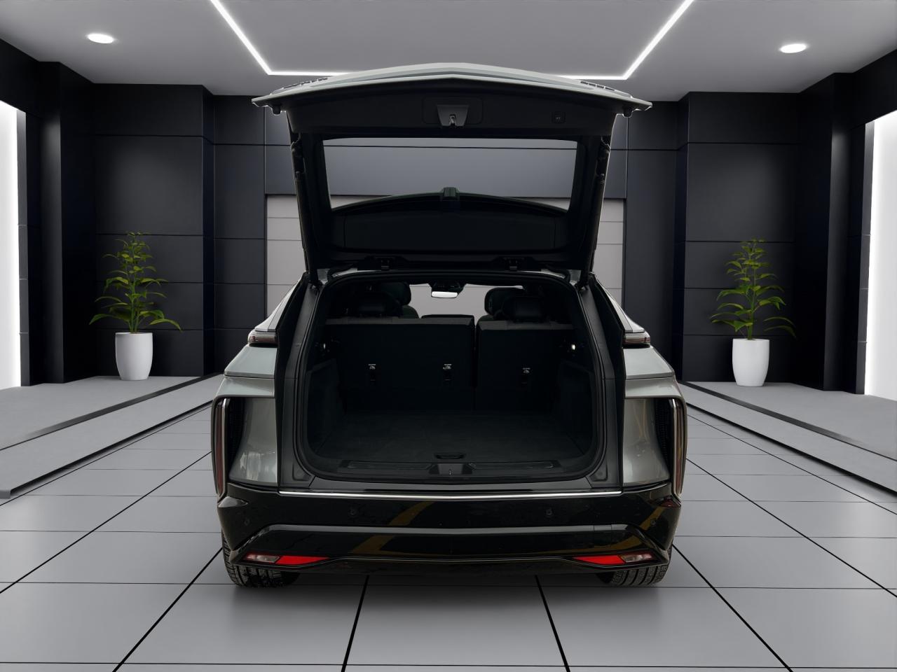 2024 Cadillac LYRIQ TECH - 12,000KMS - LEATHER - REVERSE CAMERA !!! Photo