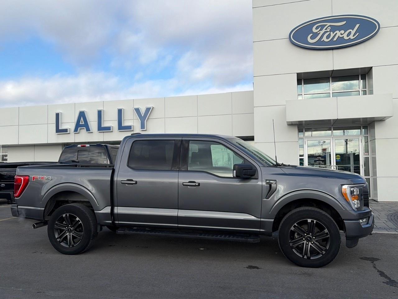 2022 Ford F-150 XLT 4WD SuperCrew 5.5' Box Photo1