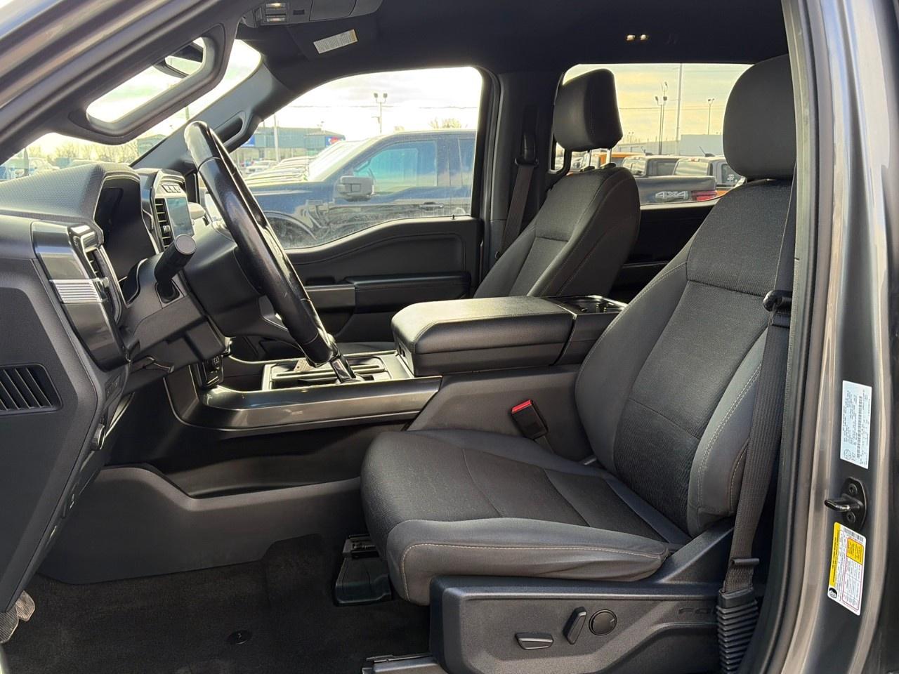 2022 Ford F-150 XLT 4WD SuperCrew 5.5' Box Photo