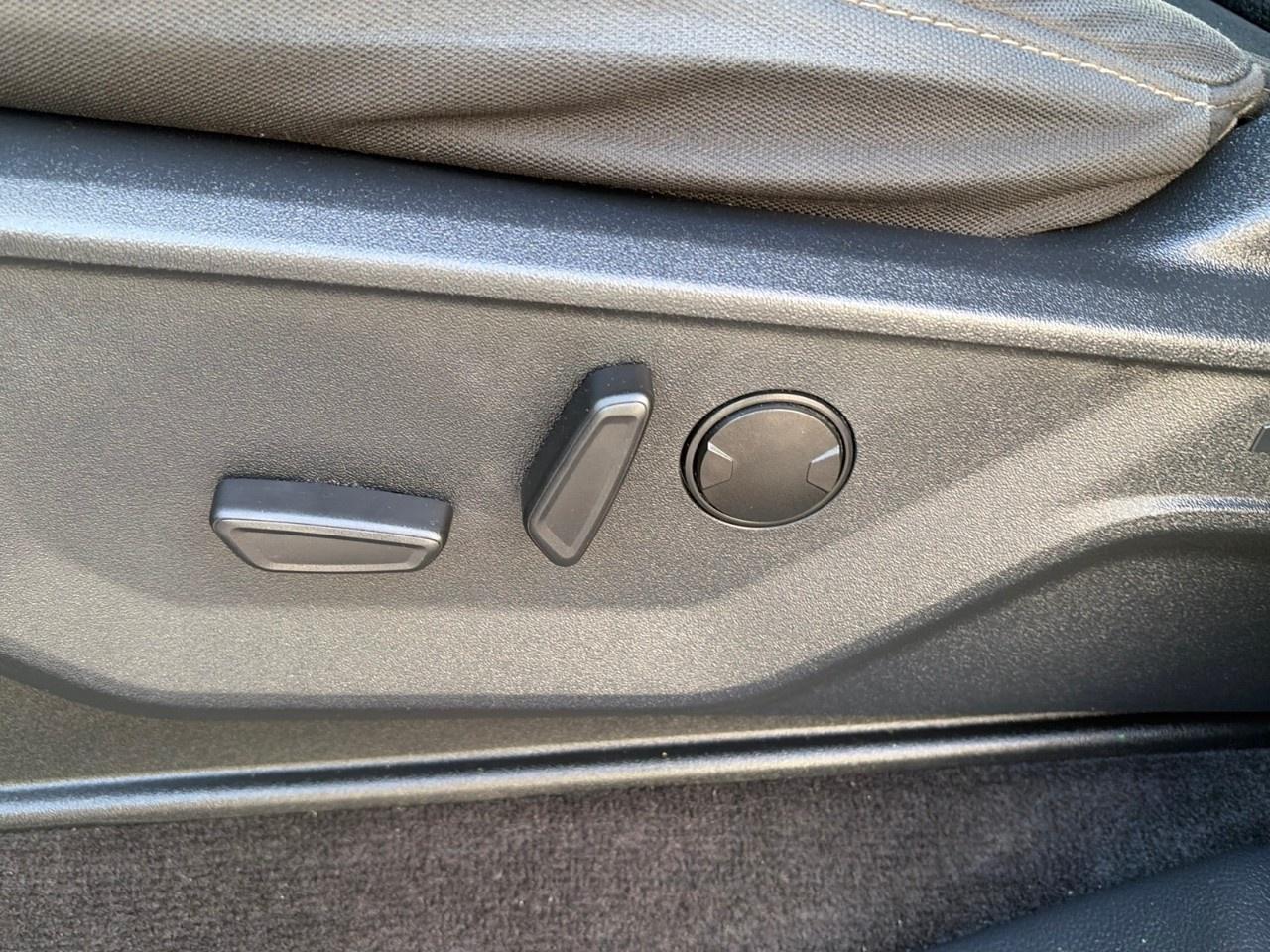 2022 Ford F-150 XLT 4WD SuperCrew 5.5' Box Photo