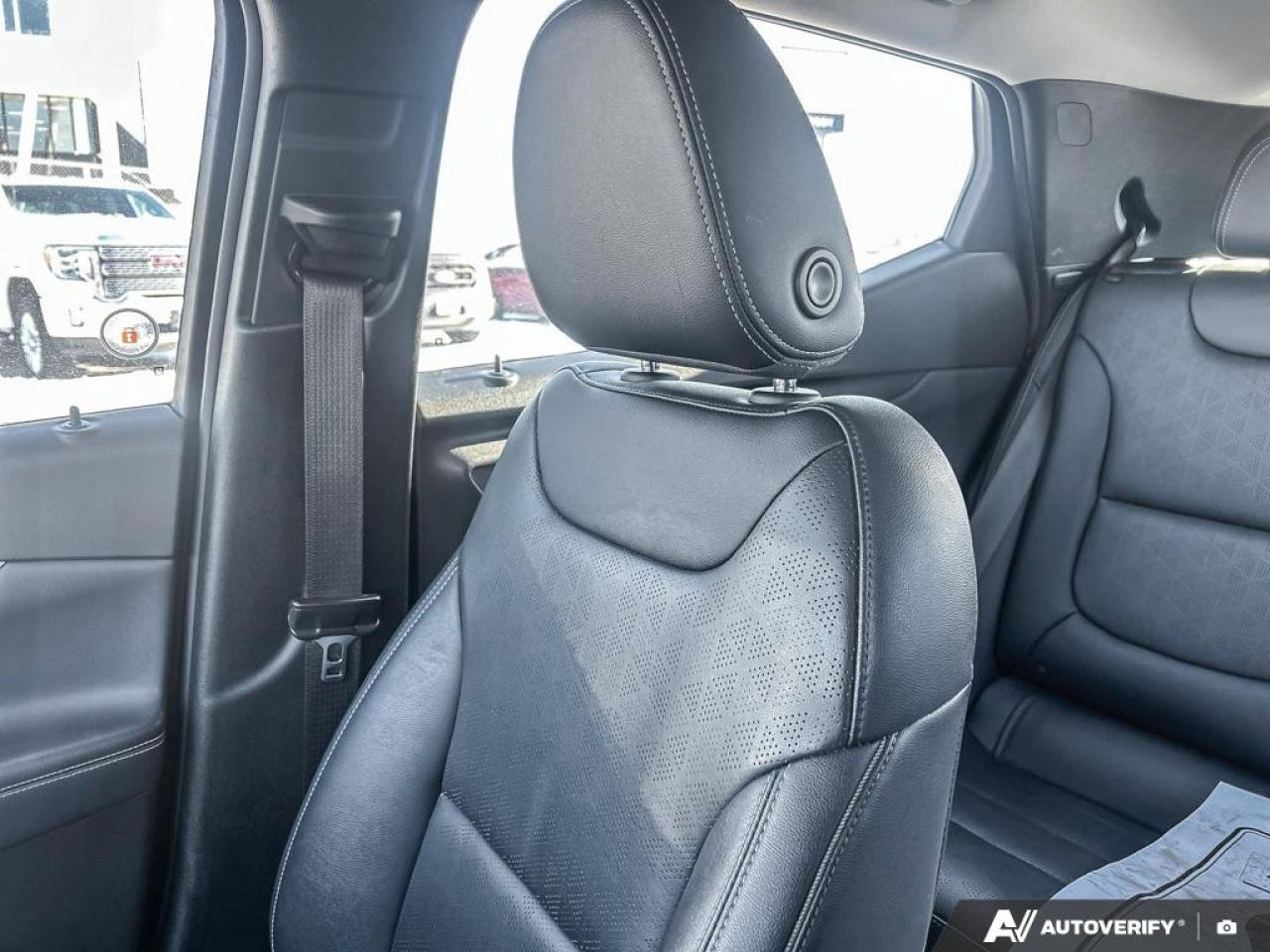 2023 Chevrolet Bolt EUV Premier HEATED AND VENTILATED SEATS | POWER SUNROOF | NAVI Photo