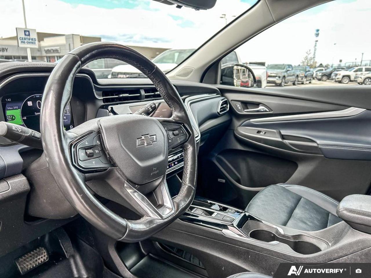 2023 Chevrolet Bolt EUV Premier HEATED AND VENTILATED SEATS | POWER SUNROOF | NAVI Photo