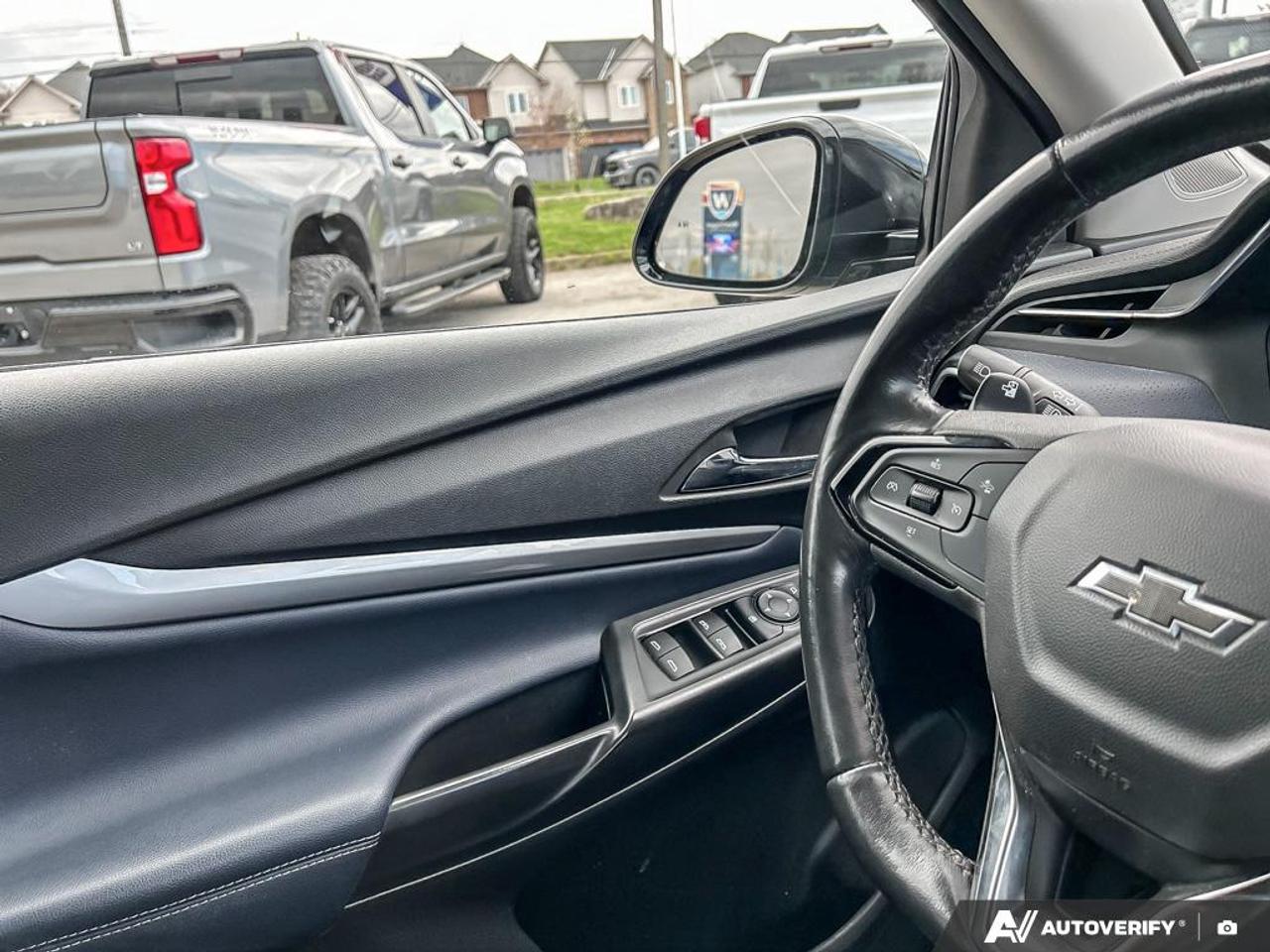 2023 Chevrolet Bolt EUV Premier HEATED AND VENTILATED SEATS | POWER SUNROOF | NAVI Photo