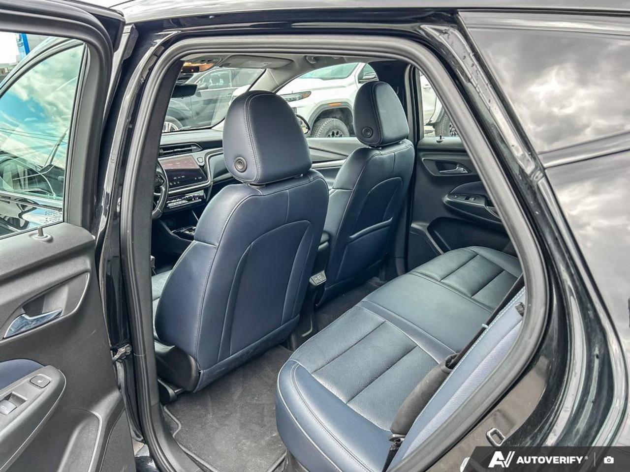 2023 Chevrolet Bolt EUV Premier HEATED AND VENTILATED SEATS | POWER SUNROOF | NAVI Photo