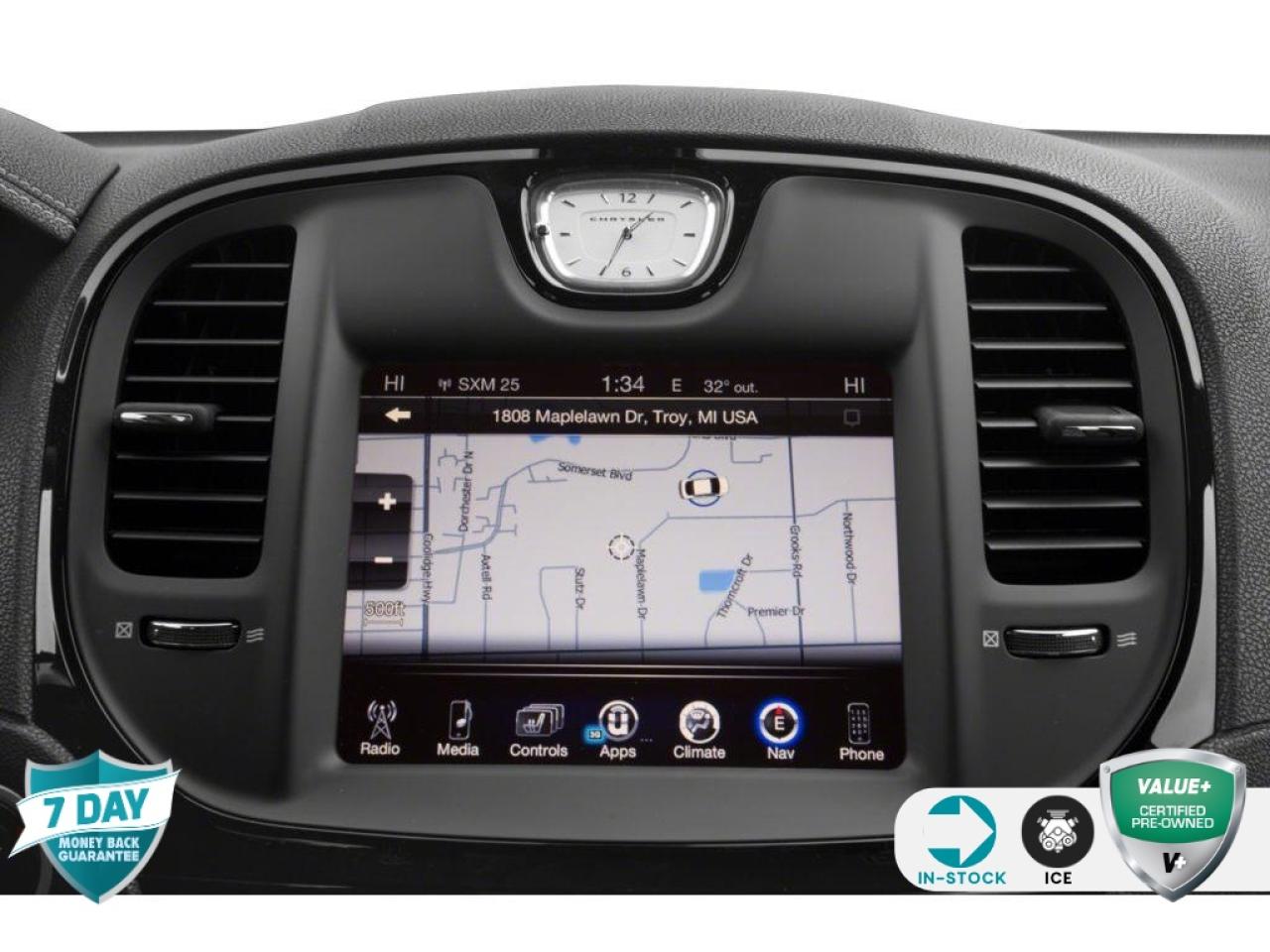 2018 Chrysler 300 REMOTE START | HEATED SEATS | APPLE CARPLAY/ANDROI Photo