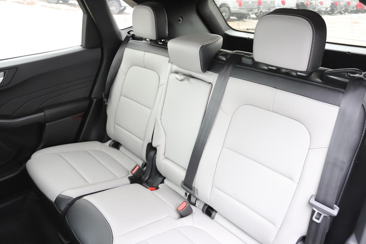 2026 Ford Escape Platinum AWD Photo