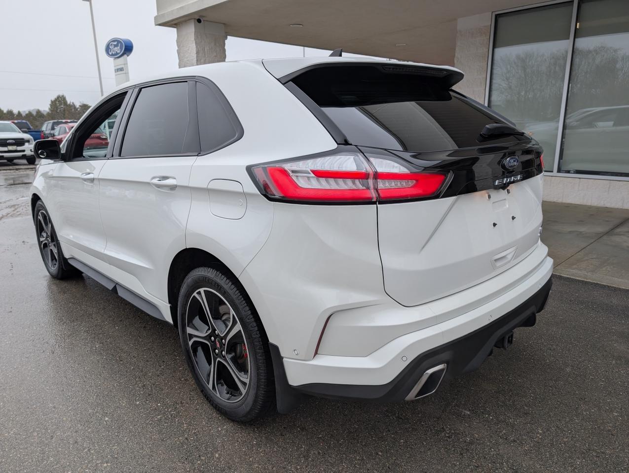2021 Ford Edge ST Photo