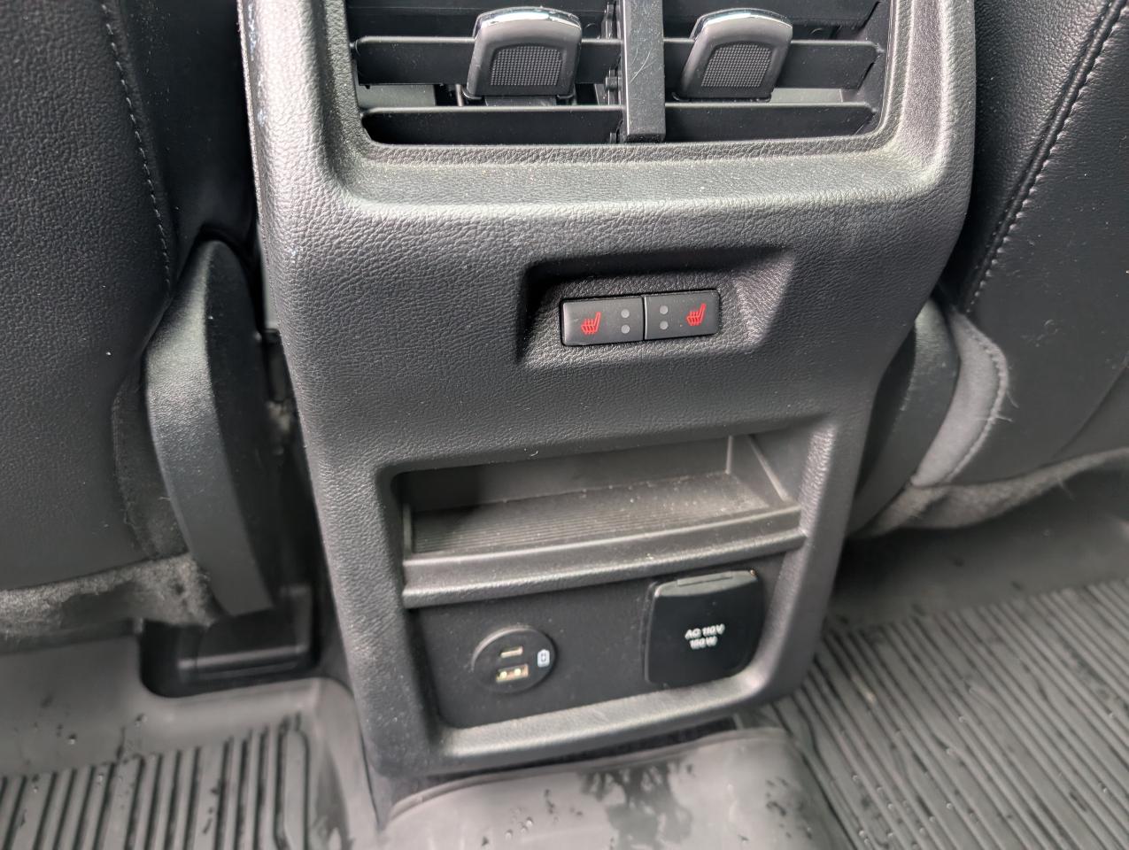 2021 Ford Edge ST Photo