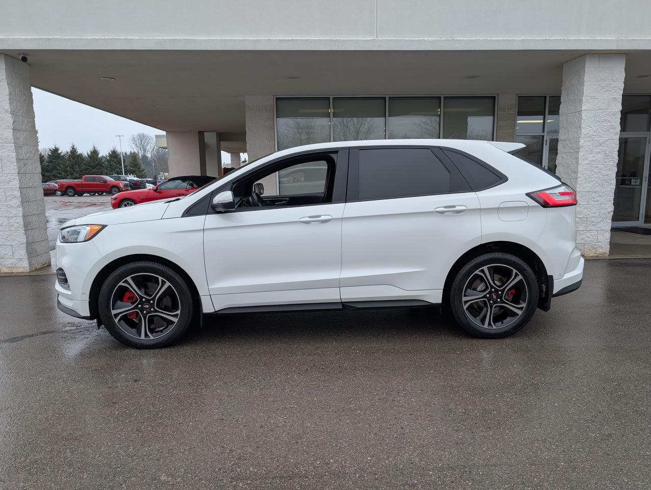 2021 Ford Edge ST Photo