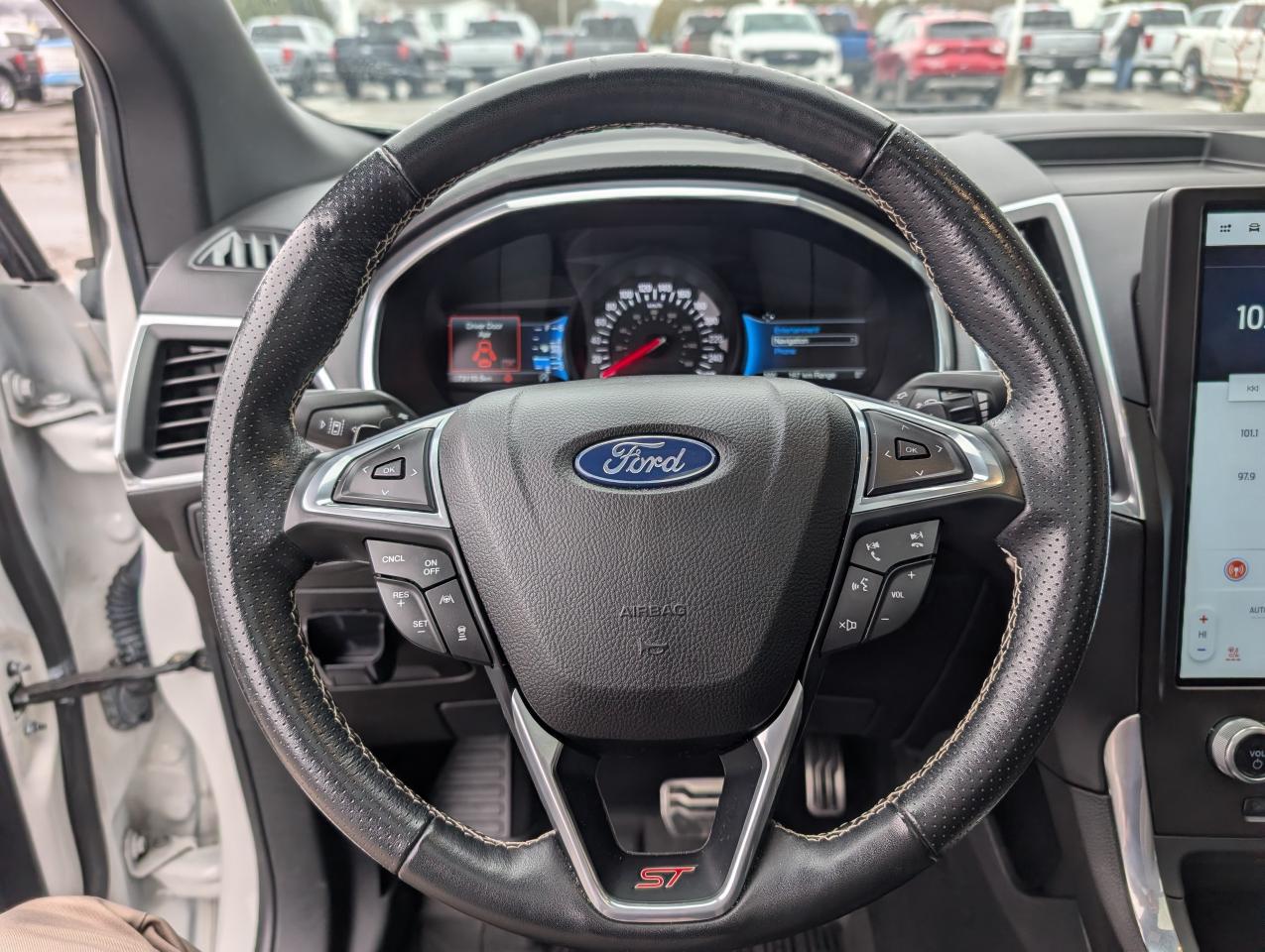 2021 Ford Edge ST Photo