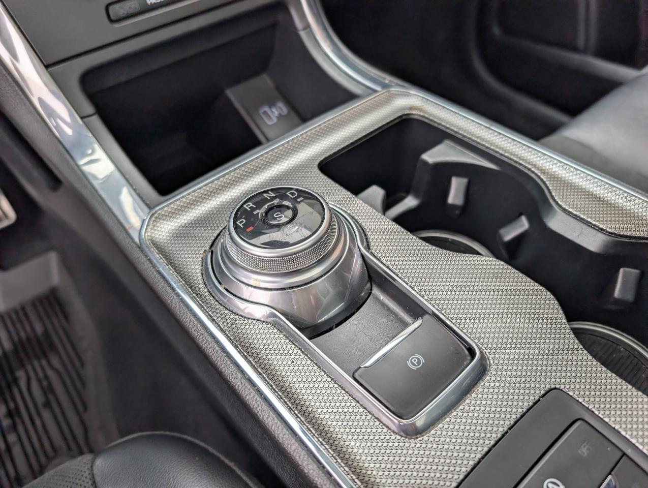 2021 Ford Edge ST Photo