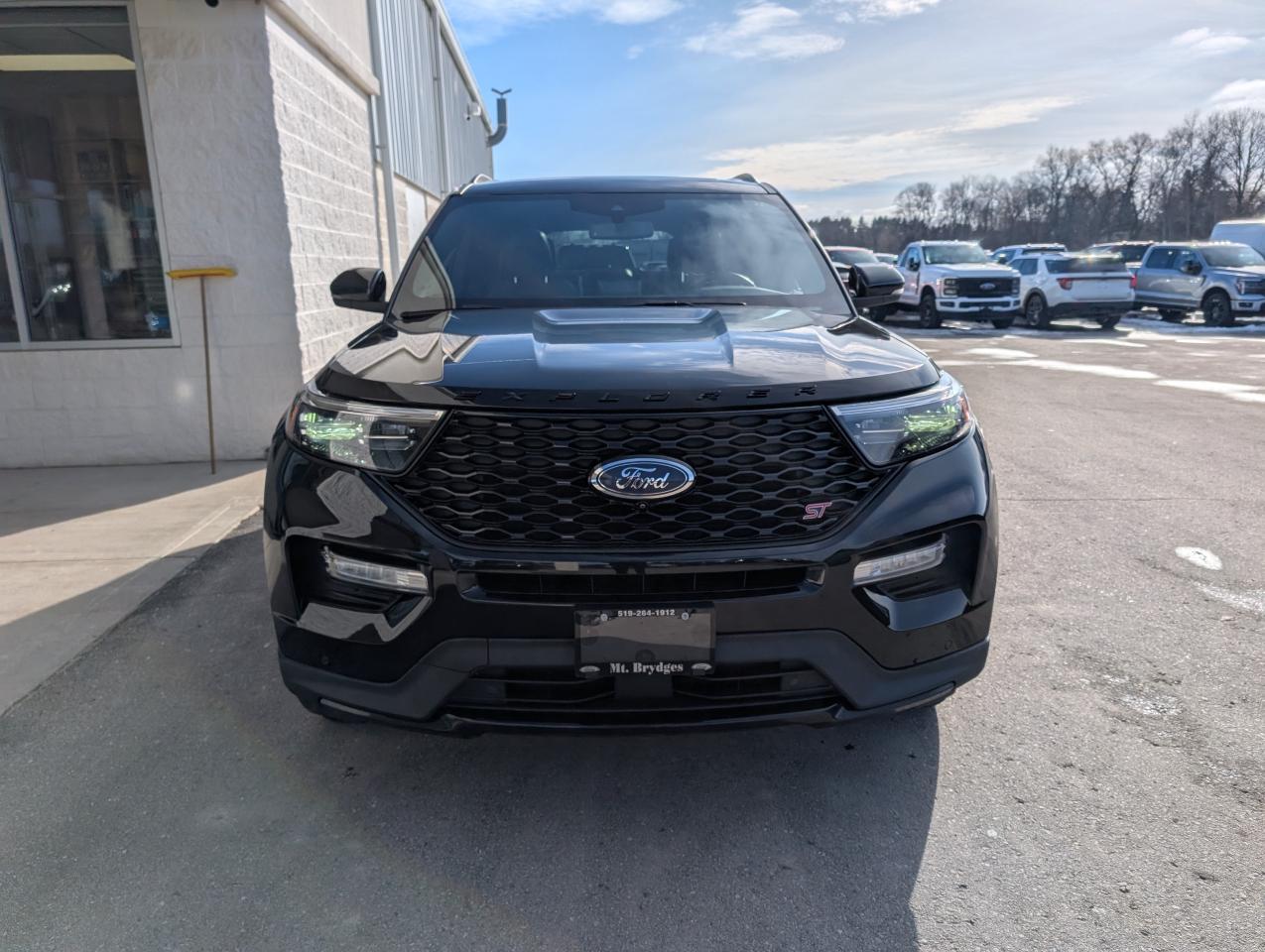 2022 Ford Explorer ST Photo1