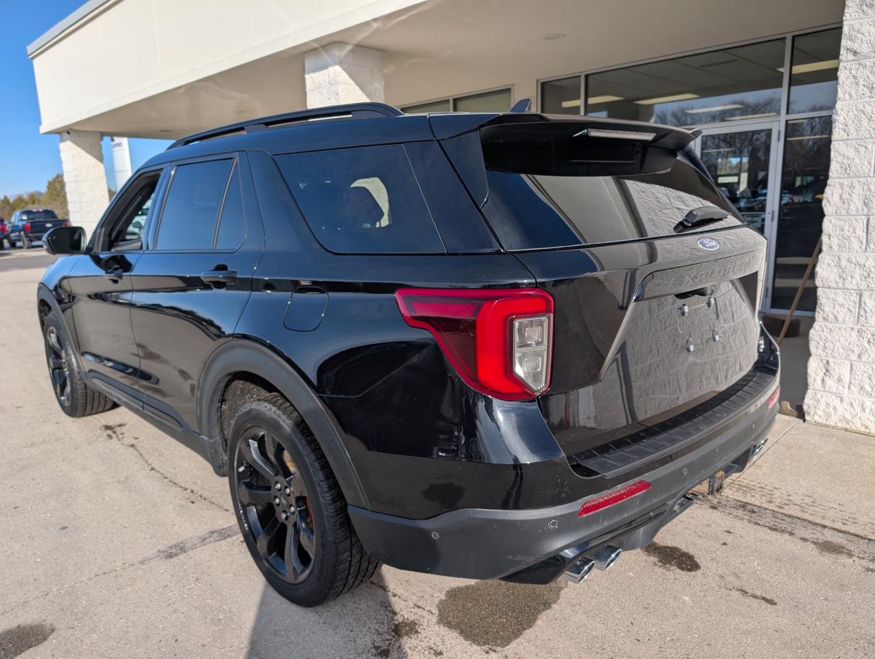 2022 Ford Explorer ST Photo