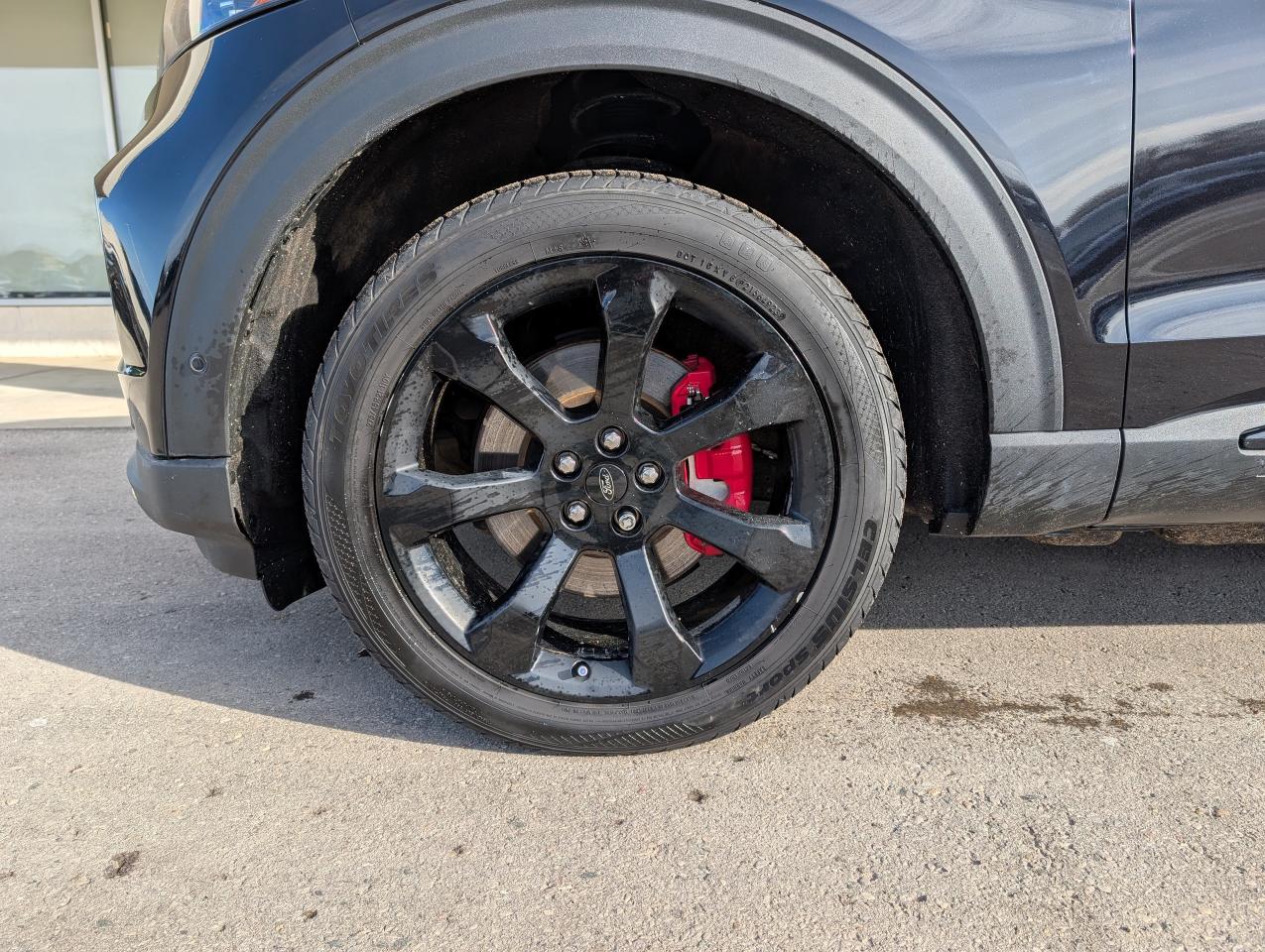 2022 Ford Explorer ST Photo