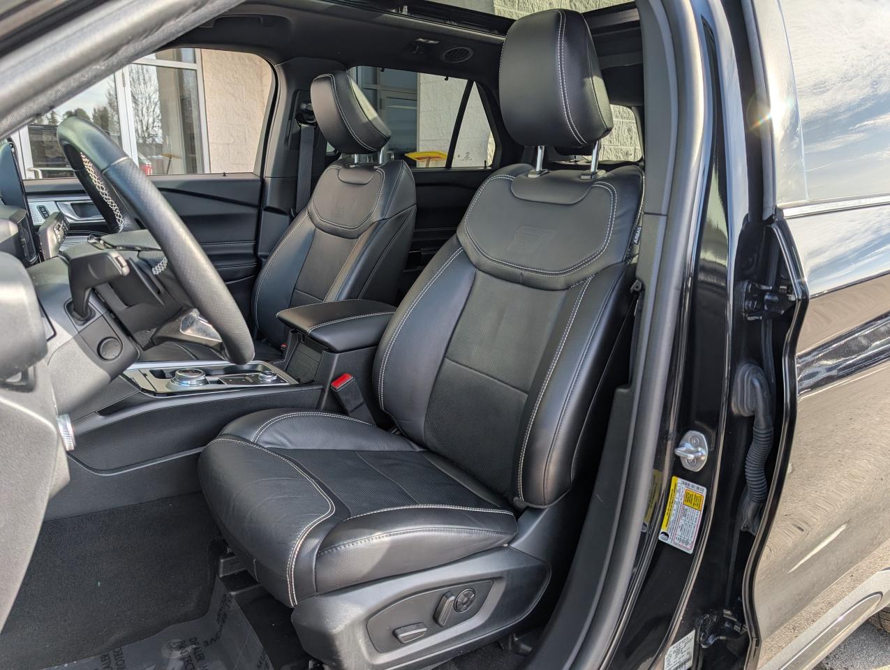 2022 Ford Explorer ST Photo