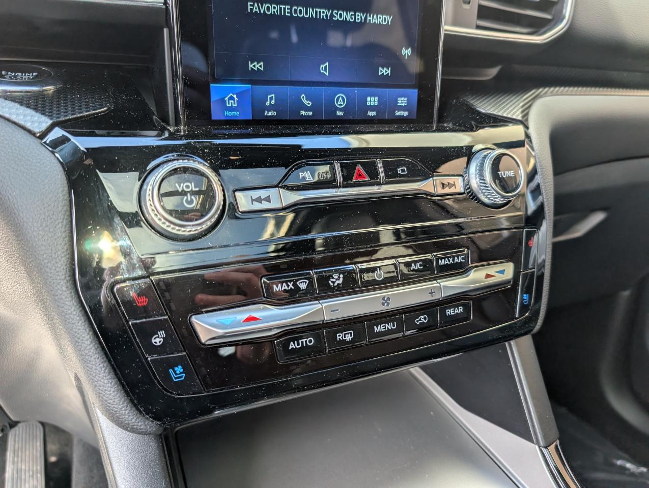 2022 Ford Explorer ST Photo