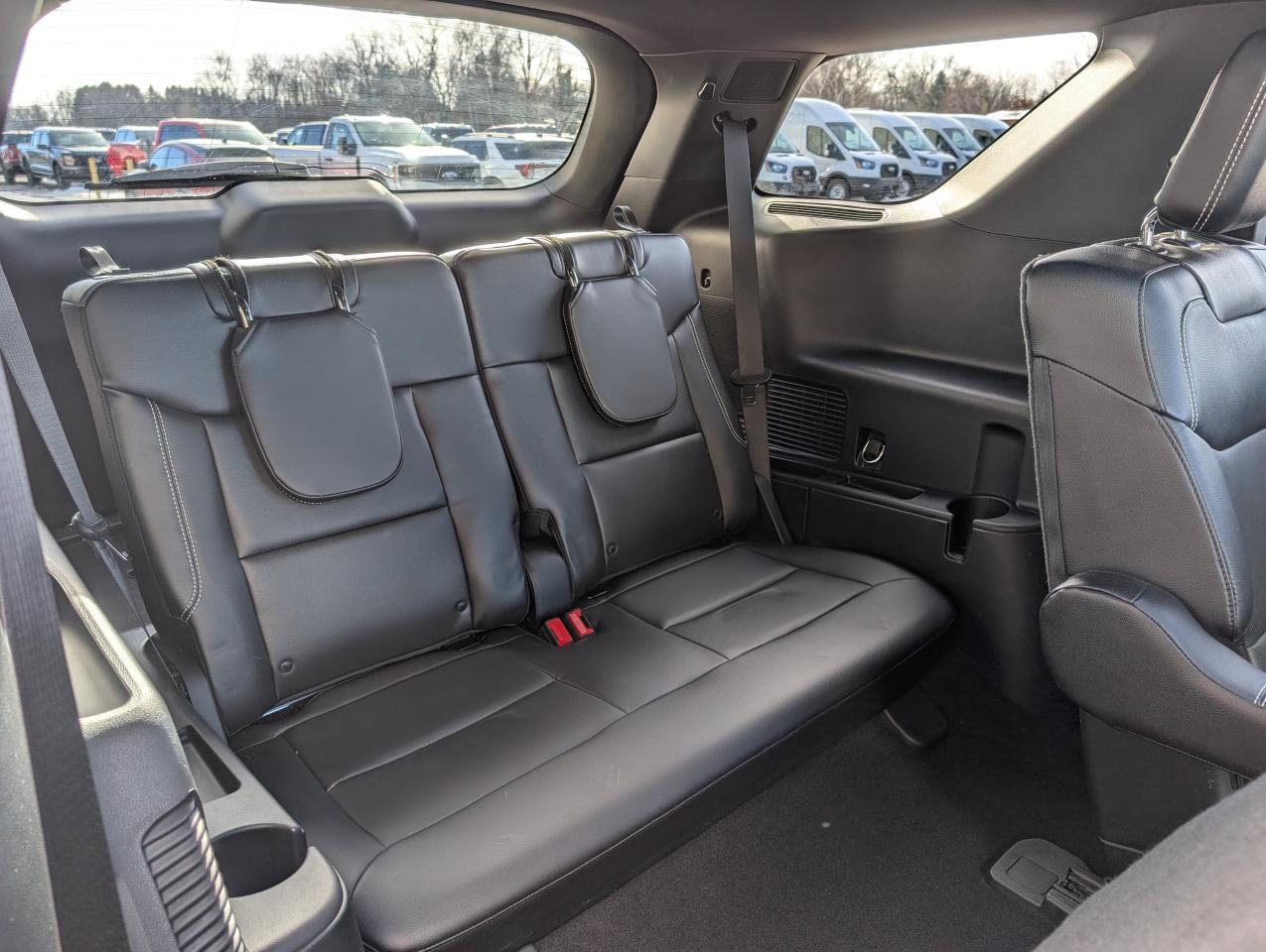 2022 Ford Explorer ST Photo