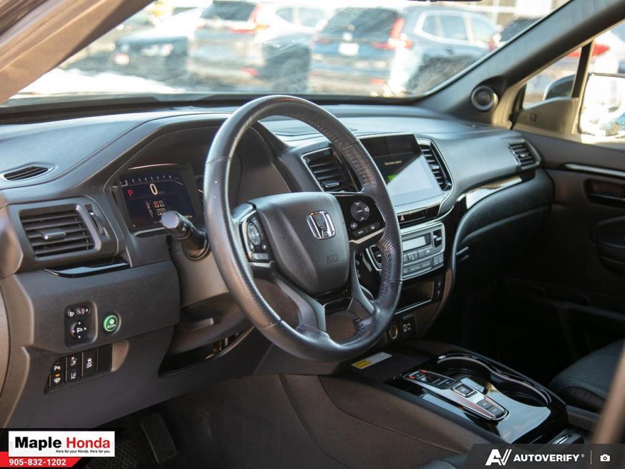 2023 Honda Passport Leather Seats| Navigation| Heated Seats| Sunroof| Photo