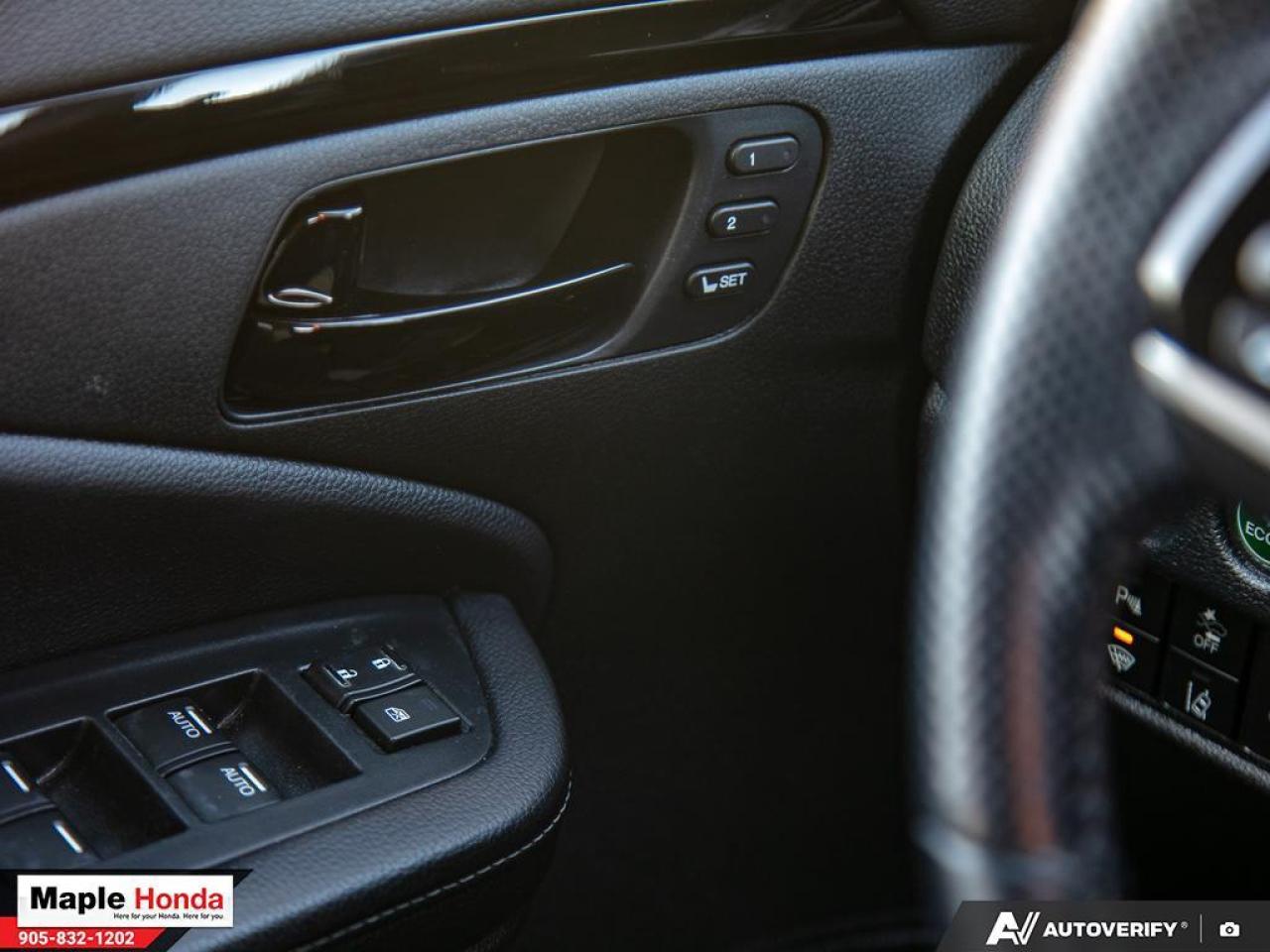 2023 Honda Passport Leather Seats| Navigation| Heated Seats| Sunroof| Photo