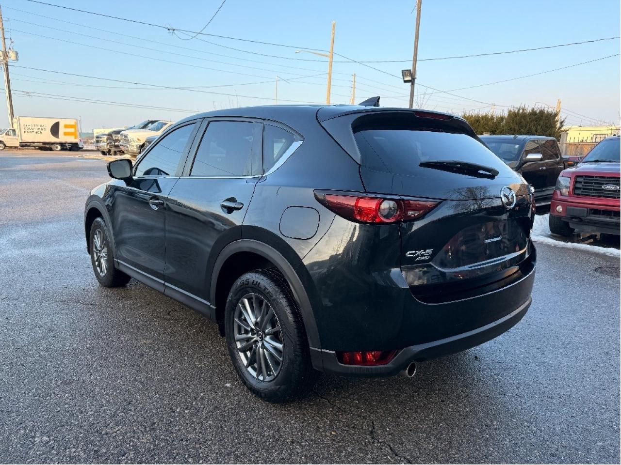 2017 Mazda CX-5 AWD, Leather, Navi, BackUp Cam, Drives Great !! Photo4