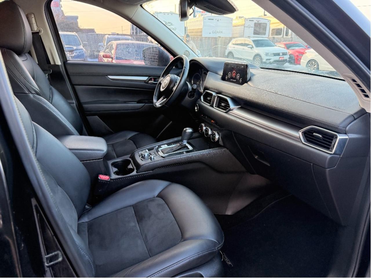 2017 Mazda CX-5 AWD, Leather, Navi, BackUp Cam, Drives Great !! Photo