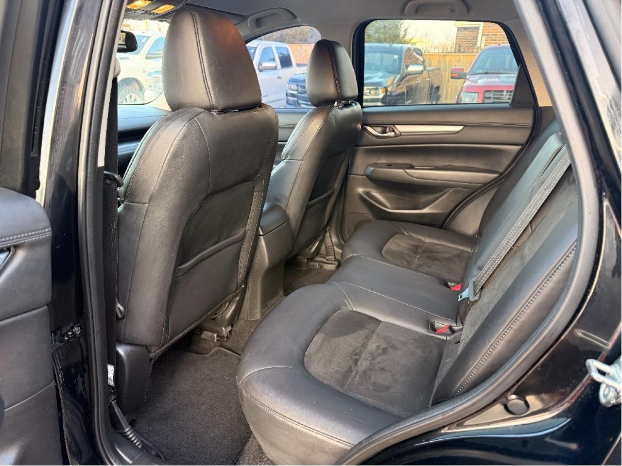 2017 Mazda CX-5 AWD, Leather, Navi, BackUp Cam, Drives Great !! Photo