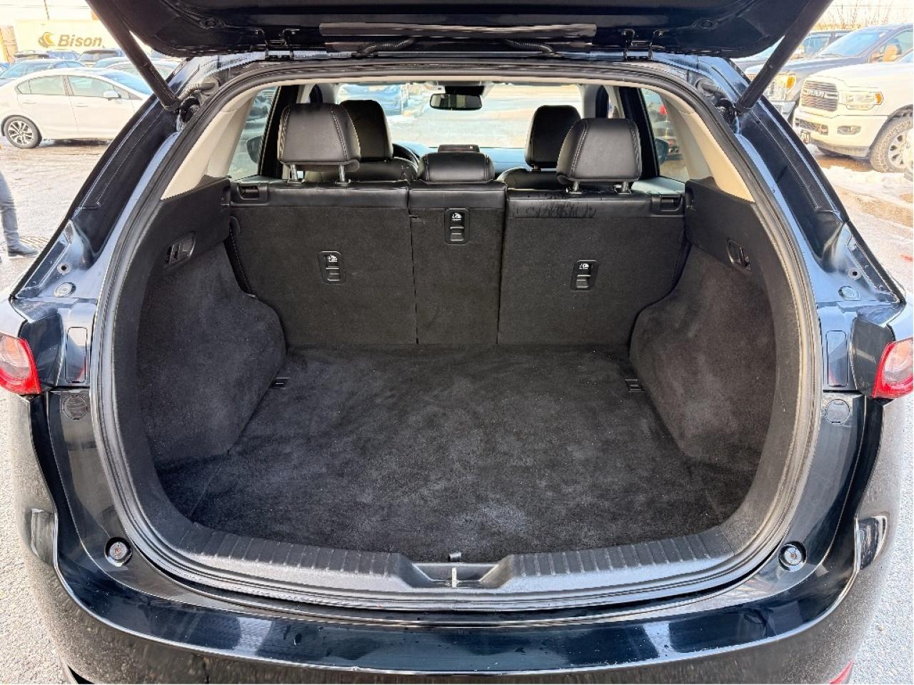 2017 Mazda CX-5 AWD, Leather, Navi, BackUp Cam, Drives Great !! Photo