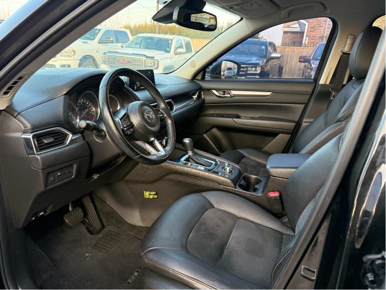 2017 Mazda CX-5 AWD, Leather, Navi, BackUp Cam, Drives Great !! Photo