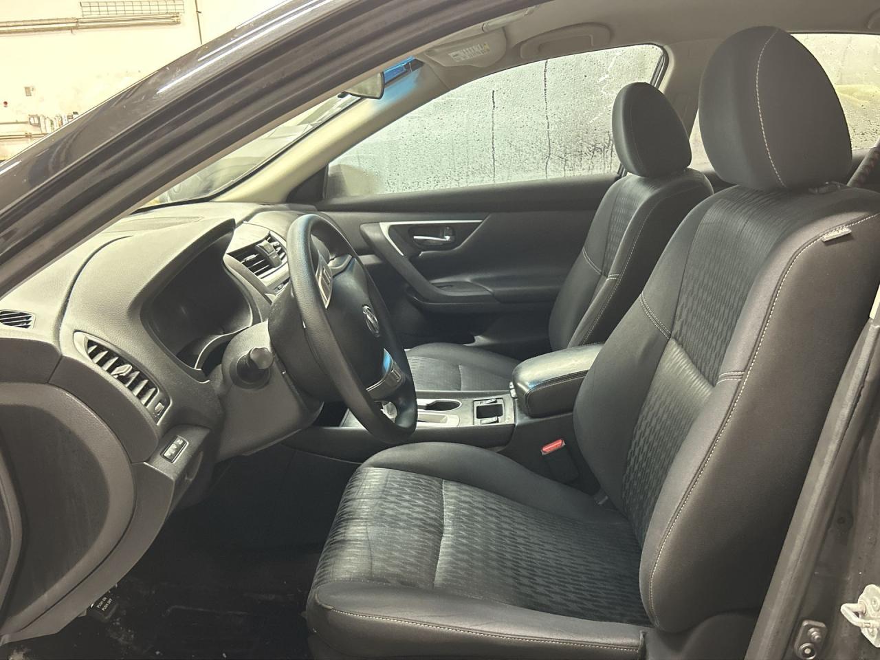 2017 Nissan Altima REAR CAM |KEYLESS ENTRY |BLUETOOTH | CD PLAYER Photo3