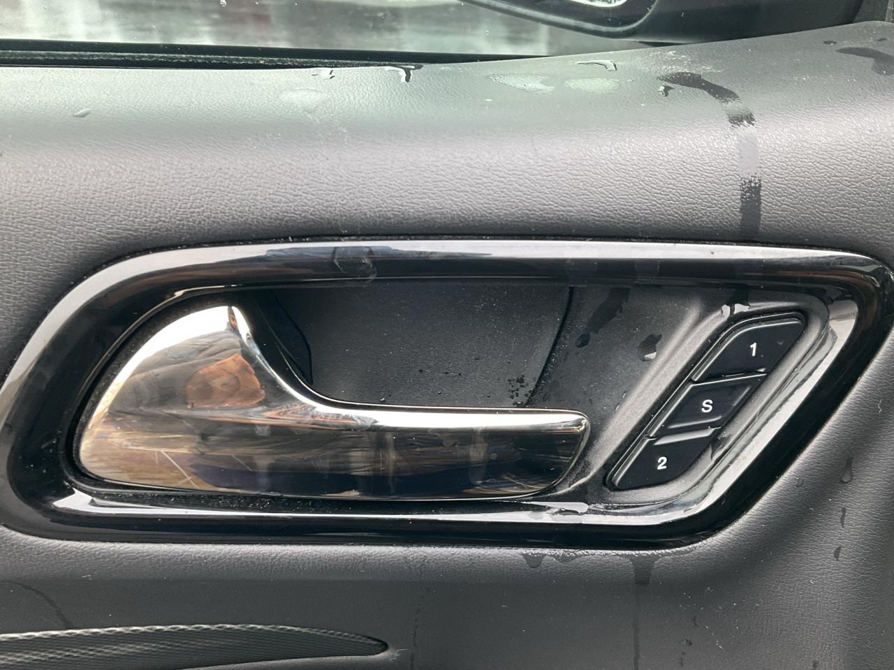 2021 Dodge Durango BLACKTOP SRT APPEARANCE TOW & GO V8 / SUNROOF Photo